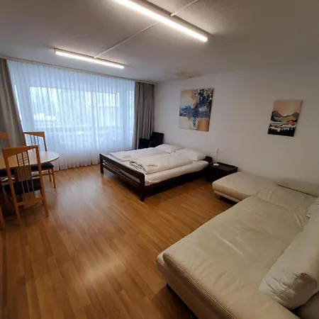 Διαμέρισμα Helle 2 Schlafzimmer In - Grosszuegig, Zentral Und Ruhig Gelegen Νταβός