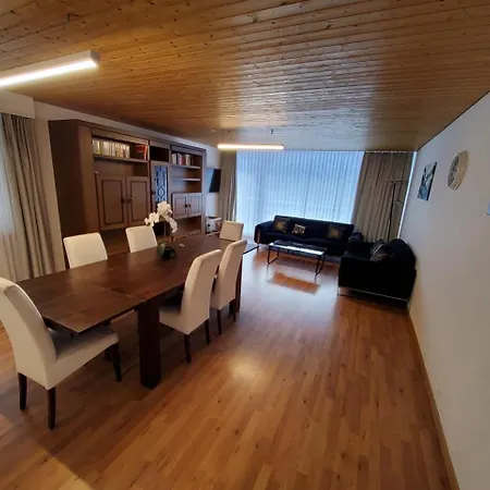 Helle 2 Schlafzimmer In - Grosszuegig, Zentral Und Ruhig Gelegen *