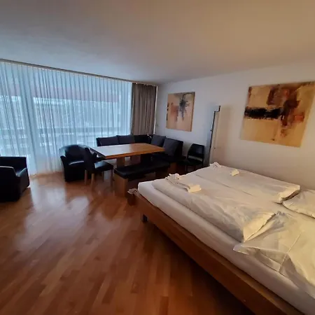 Helle 2 Schlafzimmer In - Grosszuegig, Zentral Und Ruhig Gelegen