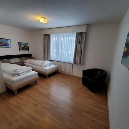 Helle 2 Schlafzimmer In - Grosszuegig, Zentral Und Ruhig Gelegen Διαμέρισμα