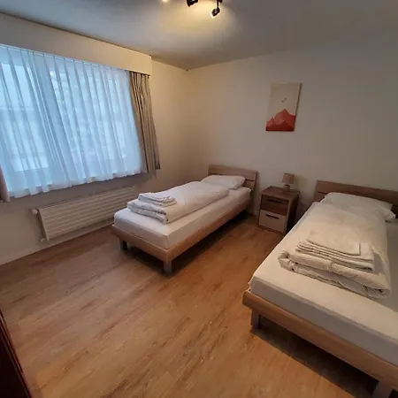Helle 2 Schlafzimmer In - Grosszuegig, Zentral Und Ruhig Gelegen דאבוס