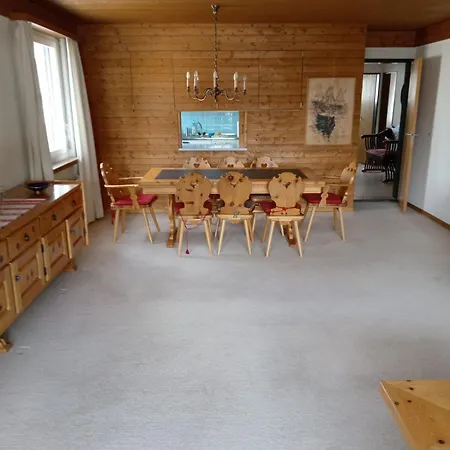 Helle 2 Schlafzimmer In - Grosszuegig, Zentral Und Ruhig Gelegen Νταβός