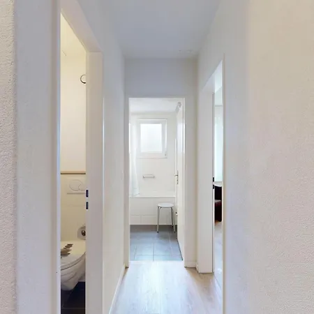 Helle 2 Schlafzimmer In - Grosszuegig, Zentral Und Ruhig Gelegen *