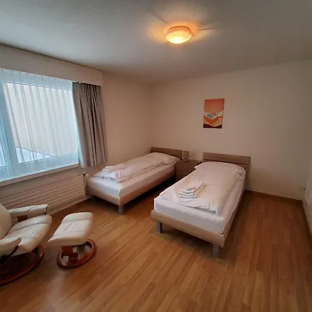 Helle 2 Schlafzimmer In - Grosszügig, Zentral Und Ruhig Gelegen