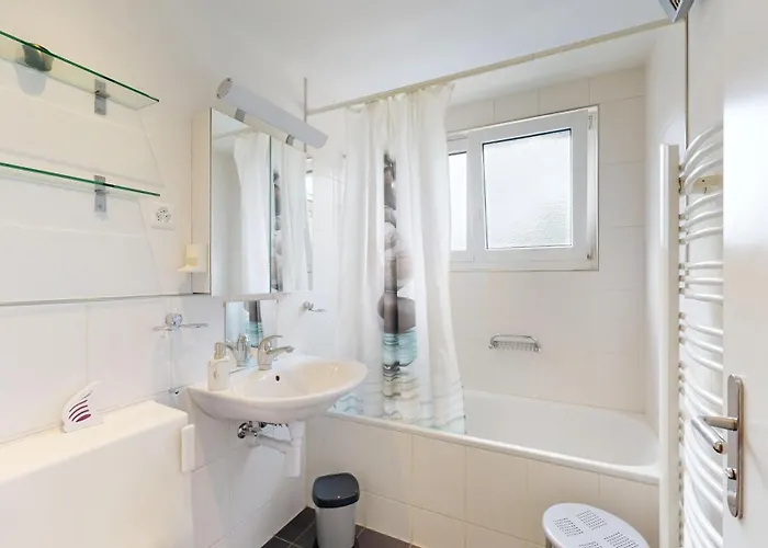 Helle 2 Schlafzimmer In - Grosszügig, Zentral Und Ruhig Gelegen